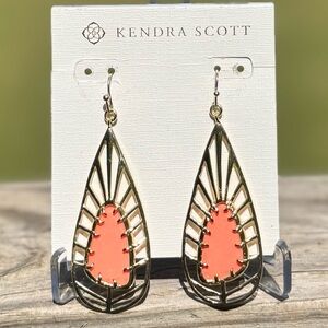 Kendra Scott Lyra Earrings – Gold & Coral | Rare/Retired Style